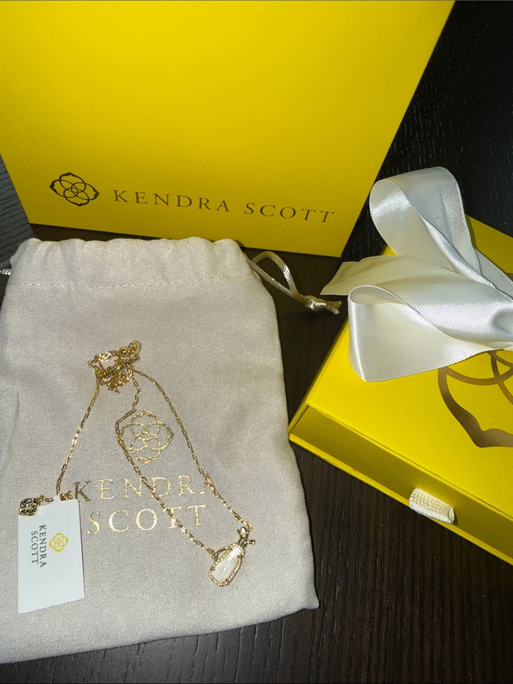 Kendra Scott Gold golf bag Pendant Necklace - White Stone